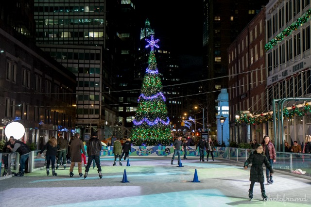 nyc-best-christmas-tree-lighting-south-street-seaport