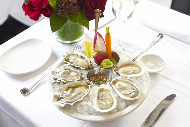 best-nyc-christmas-eve-restaurants-the-clam-2