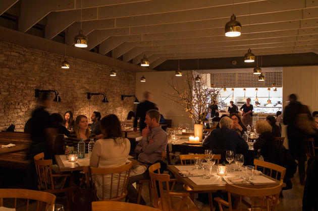 best-nyc-christmas-eve-restaurants-vic's