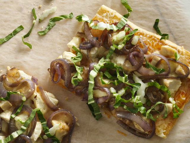 sweet and spicy chicken flatbread